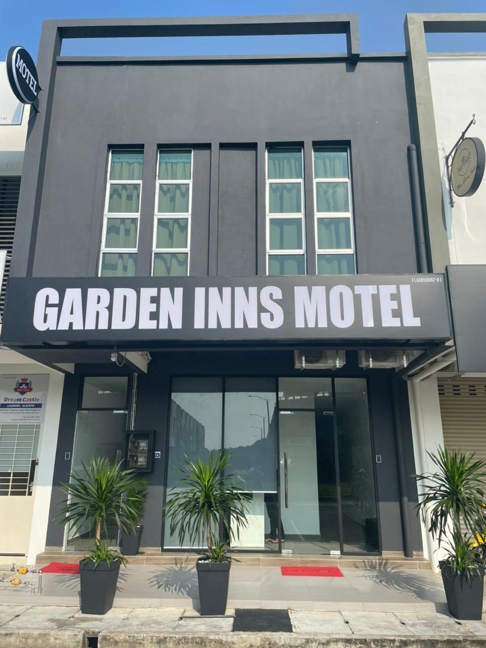 Garden Inns Motel Кангар Екстер'єр фото