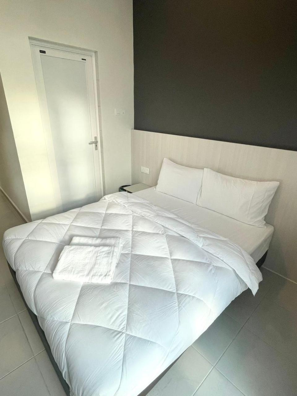 Garden Inns Motel Кангар Екстер'єр фото
