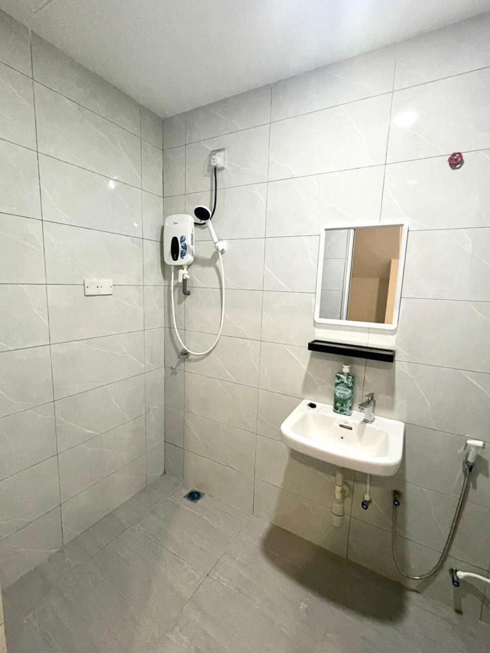 Garden Inns Motel Кангар Екстер'єр фото